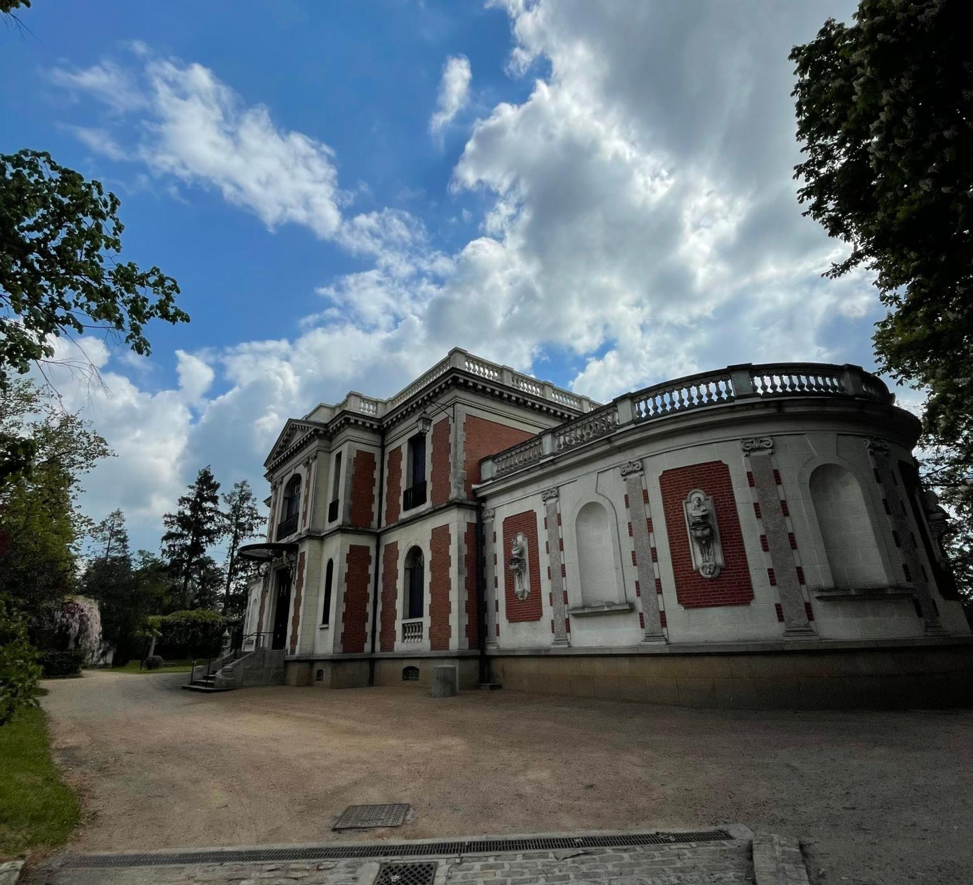 Le Renaissance - Home Homy Montlucon Ngoại thất bức ảnh