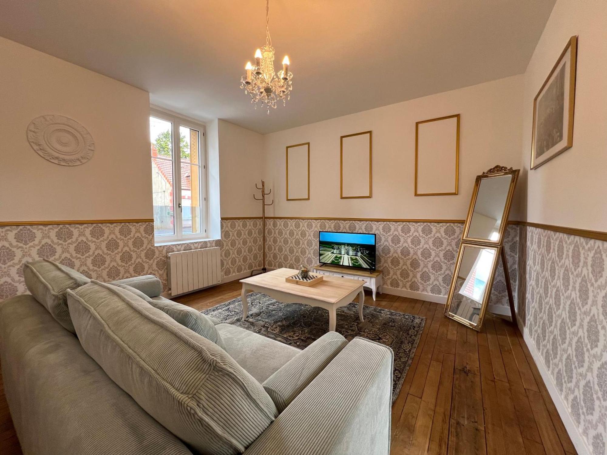 Le Renaissance - Home Homy Montlucon Ngoại thất bức ảnh